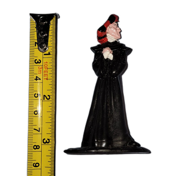 Nestle CLAUDE FROLLO Disney Notre Dame de Paris 3-inch Figure - Picture 5 of 6